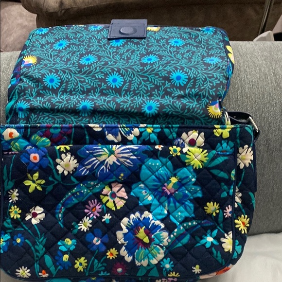 EUC Vera Bradley Floral Quilted Women's Bag - Blue - Picture 4 of 6